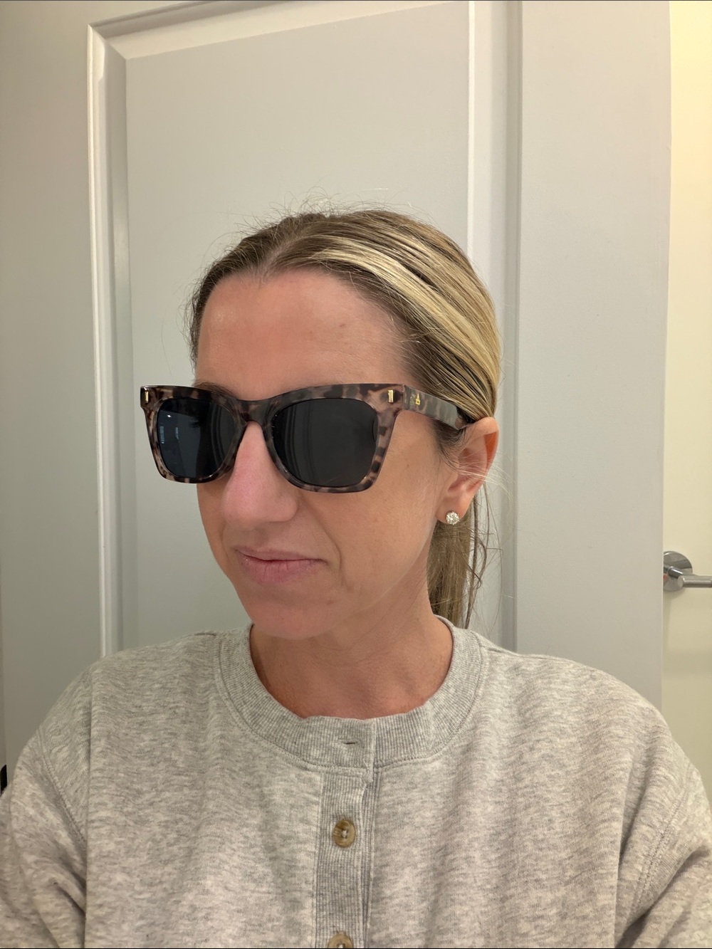 Aire Tortoiseshell Square Sunglasses - Black Lenses EUC